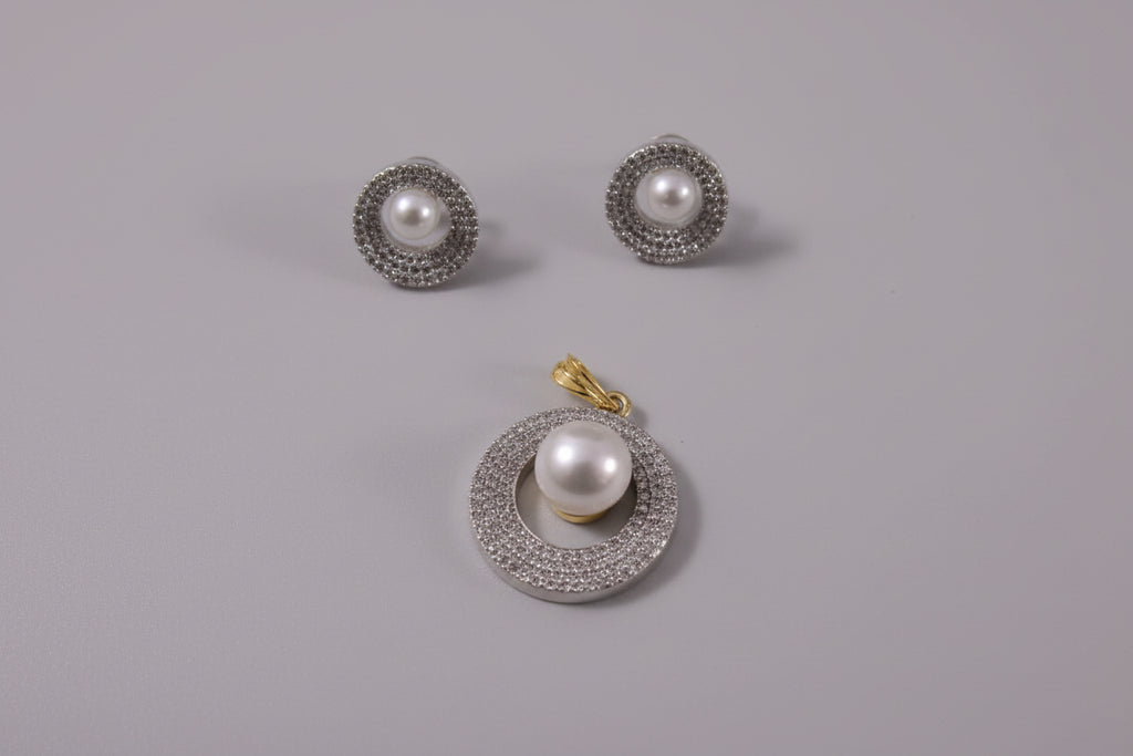 The Lunar Set