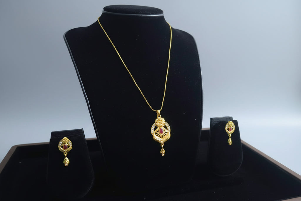 The Royal Ruby Bloom Pendant Set