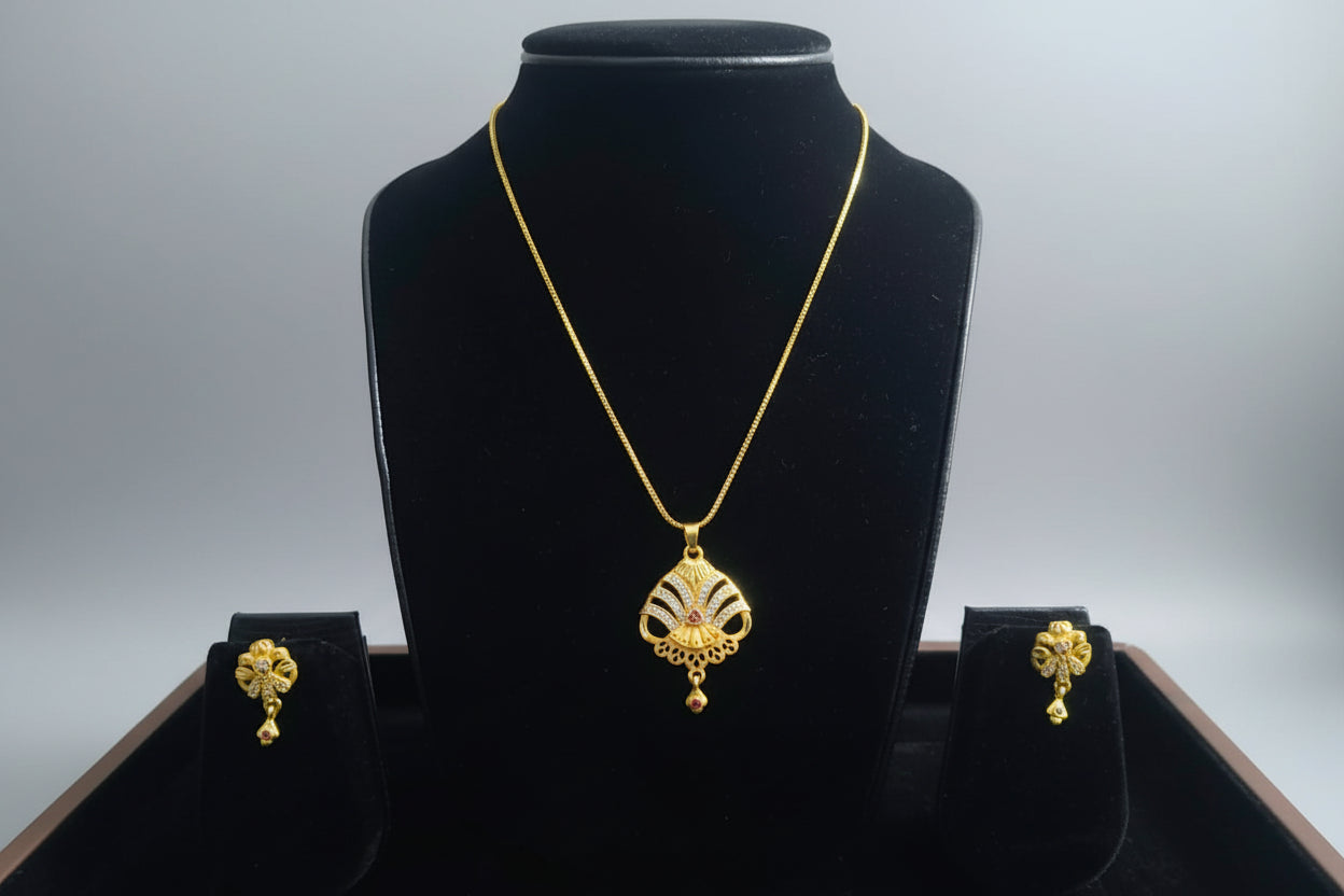Vintage Scallop Necklace Set